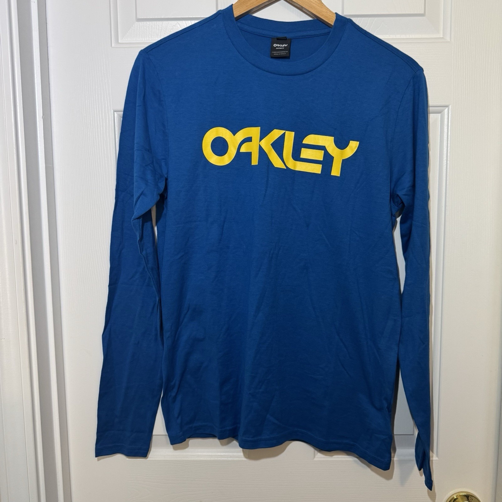 Oakley Long Sleeve T-Shirt Adult Xs New With Tags